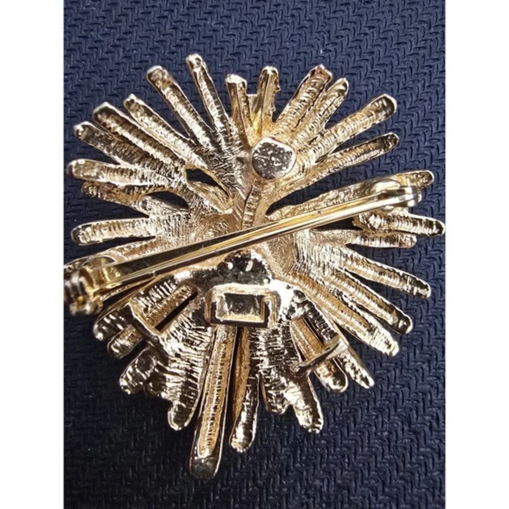 Vintage Gold Tone Lion‎ Head Brooch Rhinestone Eyes Sunburst Mane Statement Pin